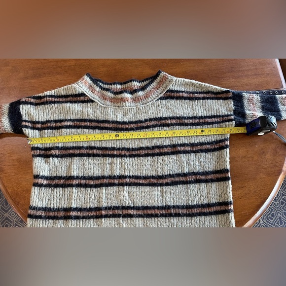 Free People Rock & Roll Oversized Boho Black & Tan Sweater Size Small - Picture 14 of 14